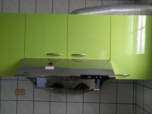 不鏽鋼檯面搭配綠色美耐門廚具 E011 ukikit.com